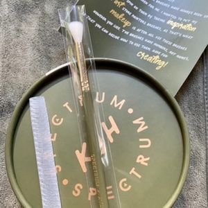 Katie Jane Hughes KJH x Spectrum #19 brush